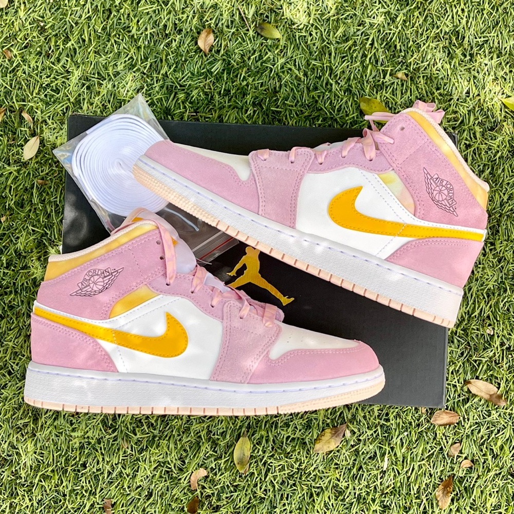 💖 Nike air Jordan 1 pink yellow shoes - Picture 2 of 4